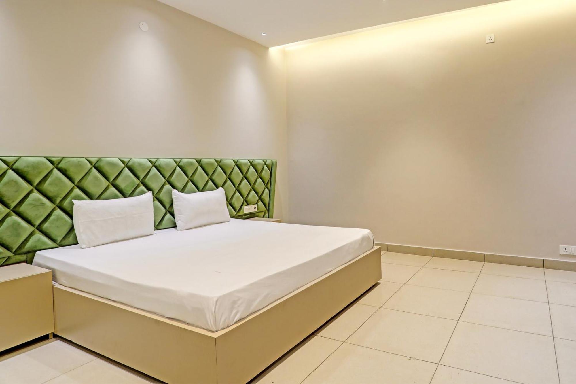 Hotel O Miraas Hotel And Banquet Hall 루드히아나 외부 사진