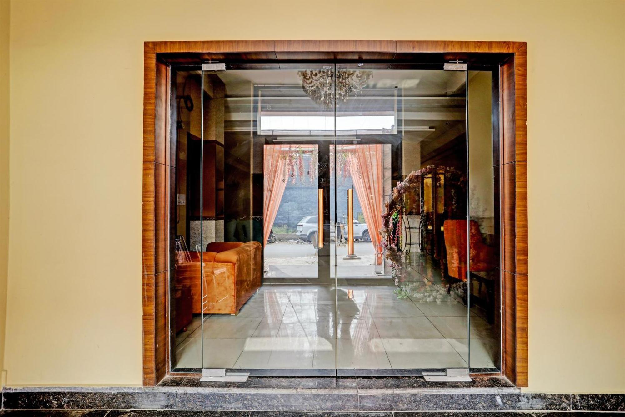 Hotel O Miraas Hotel And Banquet Hall 루드히아나 외부 사진